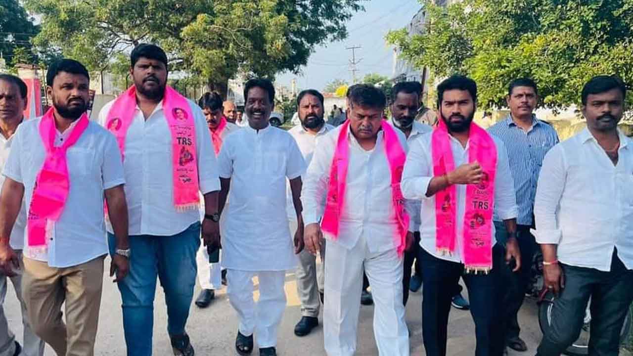 మునుగోడులో టీఆర్‌ఎస్‌కు విశేష స్పందన : ఎమ్మెల్యే ముఠా గోపాల్‌