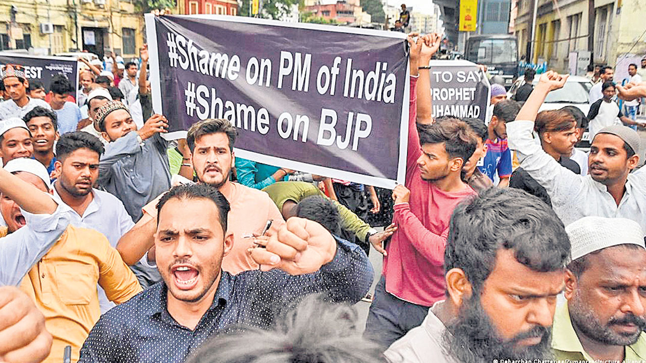 భారతీయ జిమ్మిక్కుల పార్టీ!