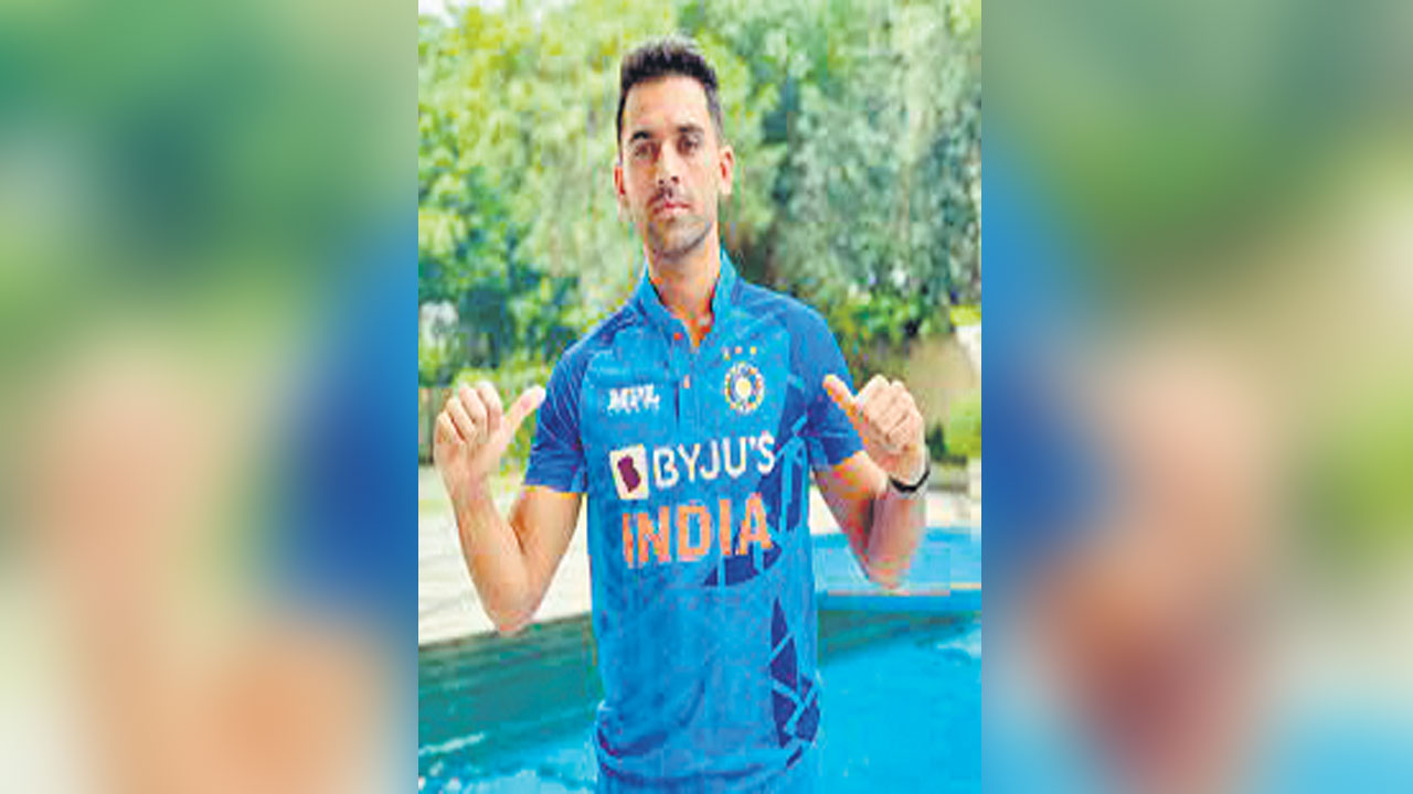 టీ20 ప్రపంచకప్‌ నుంచి దీపక్‌ చాహర్‌ ఔట్‌