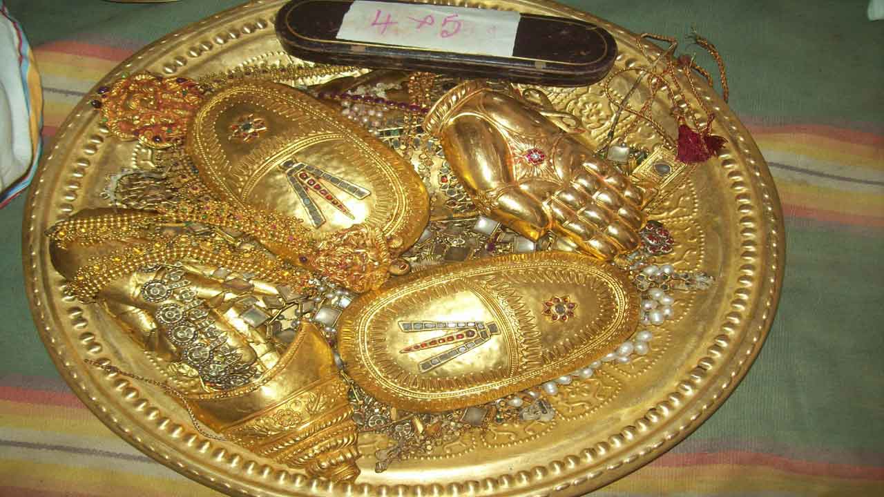 రేపు కురుమతి స్వామి అలంకారోత్సవం