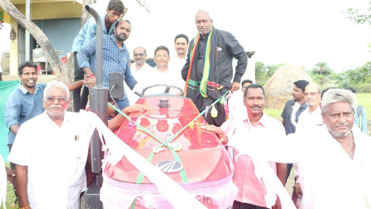 దళితులు ఆర్థికంగా అభివృద్ధి సాధించాలి