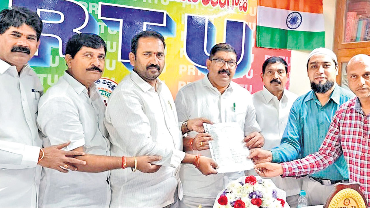 చెన్నకేశవరెడ్డికి ఆరు సంఘాల మద్దతు