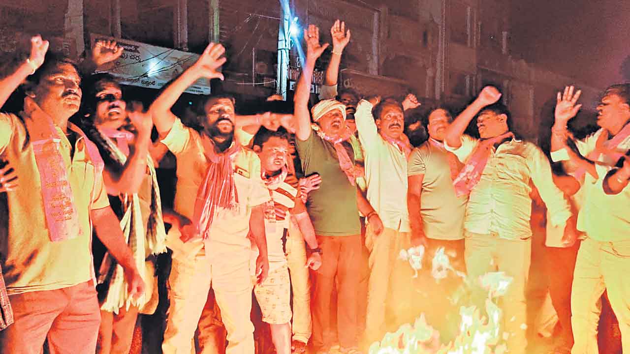 బెబ్బులిలా మునుగోడు