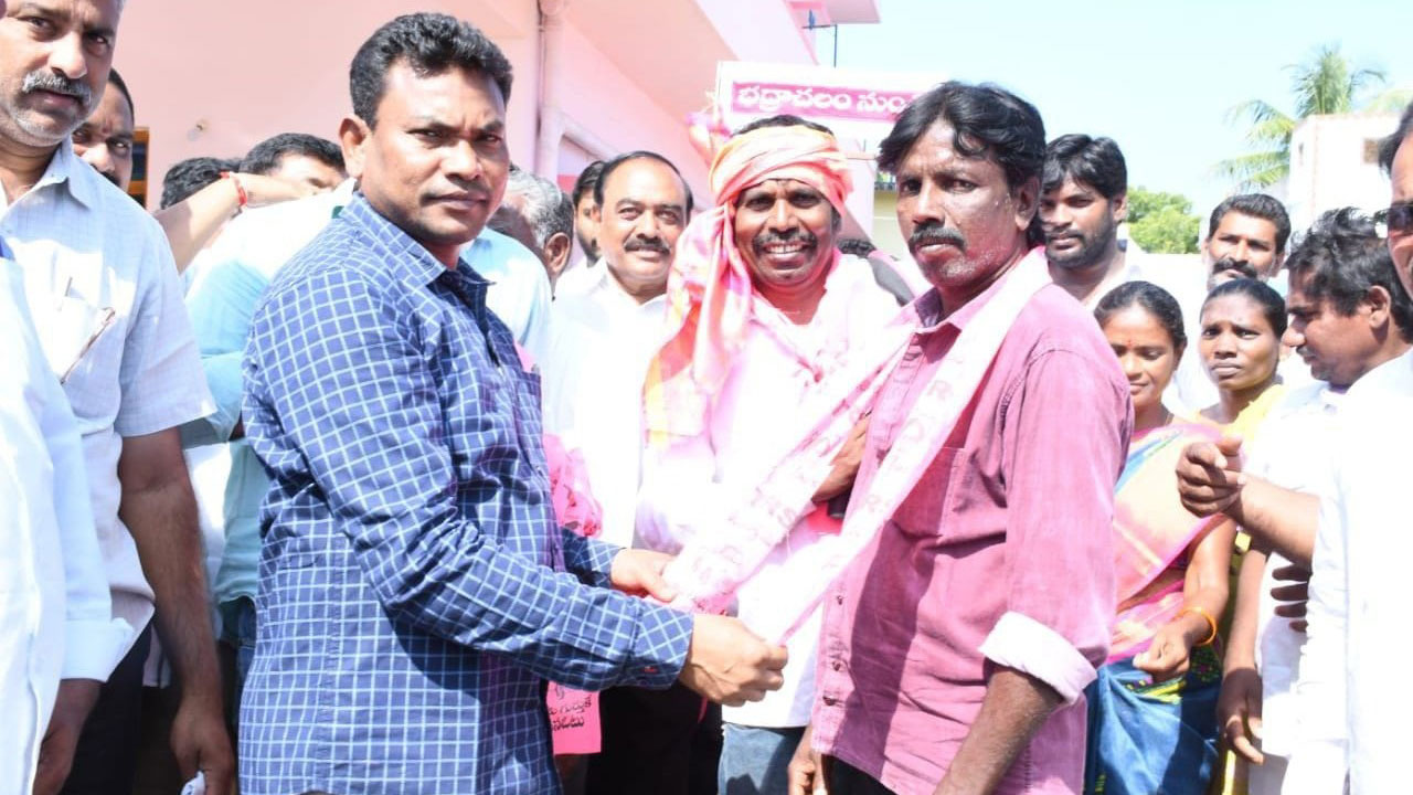 సంక్షేమ పథకాలకు ఆకర్షితులై పార్టీలో చేరికలు