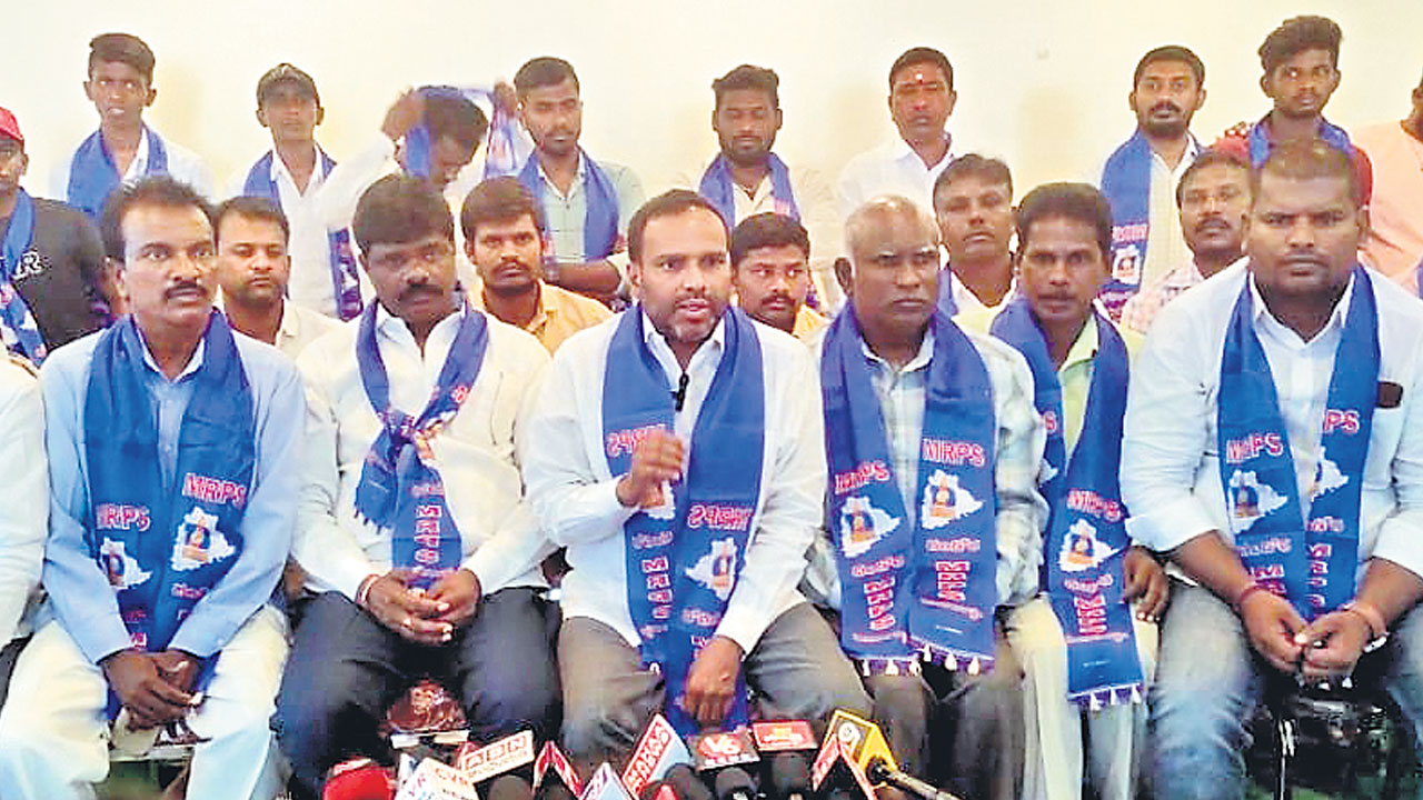 దళిత వ్యతిరేకి బీజేపీని ఓడించాలి