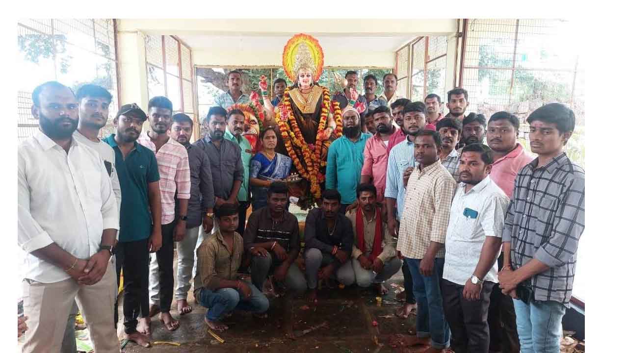 వైభవంగా శోభాయాత్ర