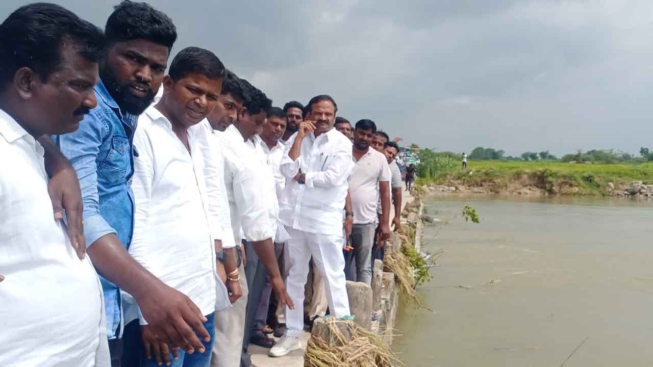 బాధిత కుటుంబాలకు వెన్నంటే ఉంటాం