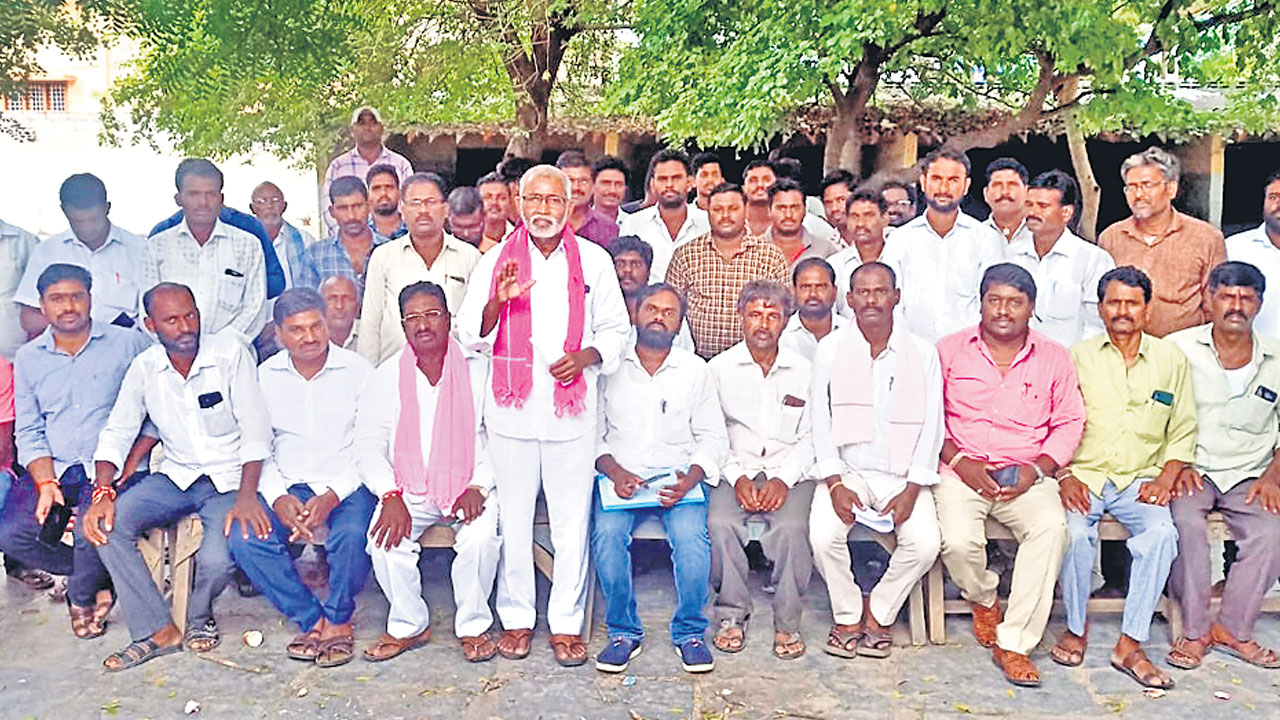 టీఆర్‌ఎస్‌ అభ్యర్థికే రజకుల మద్దతు