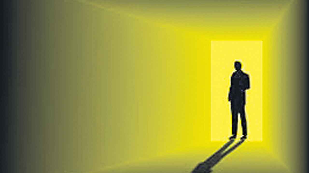 మనిషిగా మిగులు