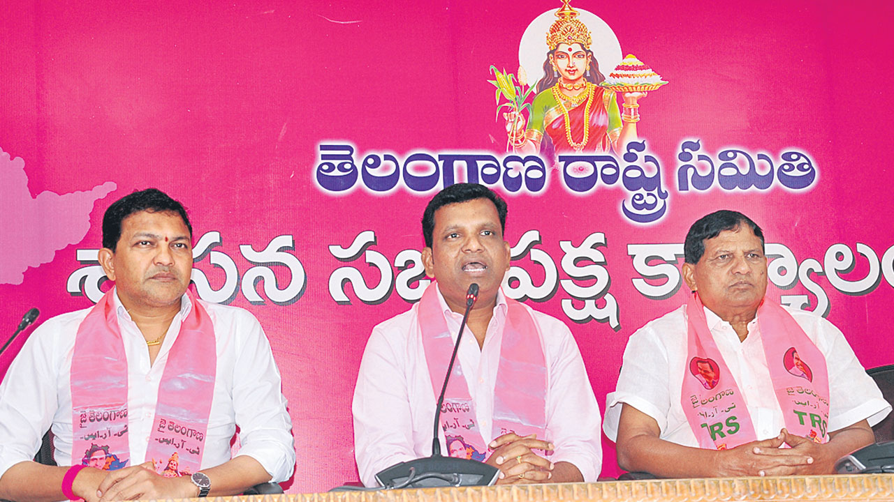 బీజేపీ,కాంగ్రెస్ చీకటి ఒప్పందం