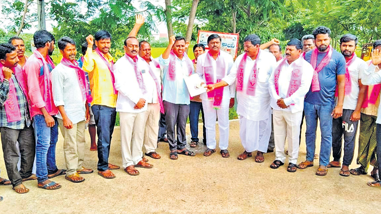 బీఆర్‌ఎస్‌కు విరాళాల వెల్లువ