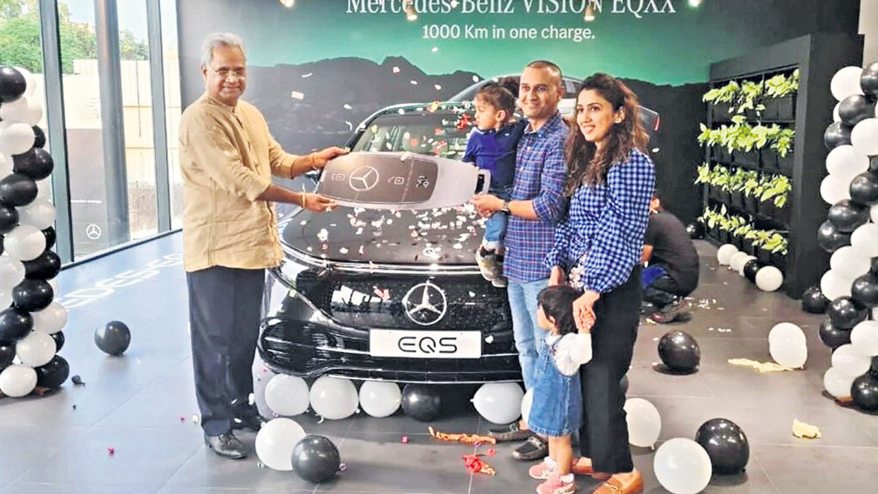 ఒక్కసారి చార్జ్‌ చేస్తే 857 కిలోమీటర్లు!