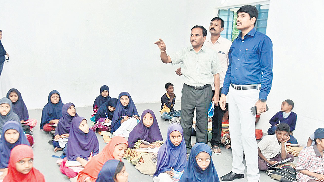 ‘మన ఊరు- మన బడి’ పనుల్లో నాణ్యతా ప్రమాణాలు పాటించాలి