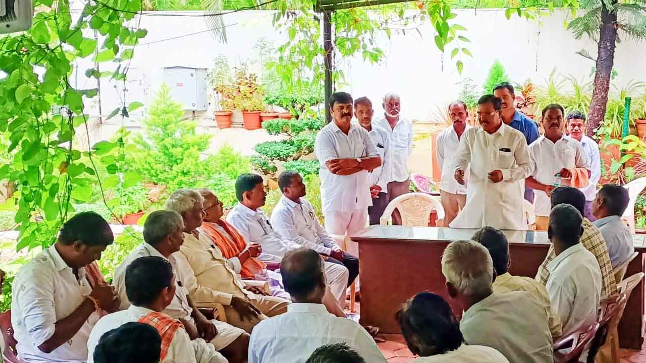 రిజర్వాయర్‌ నిర్మాణంలో భూములు కోల్పోయే వారికి పరిహారం : మంత్రి నిరంజన్ రెడ్డి