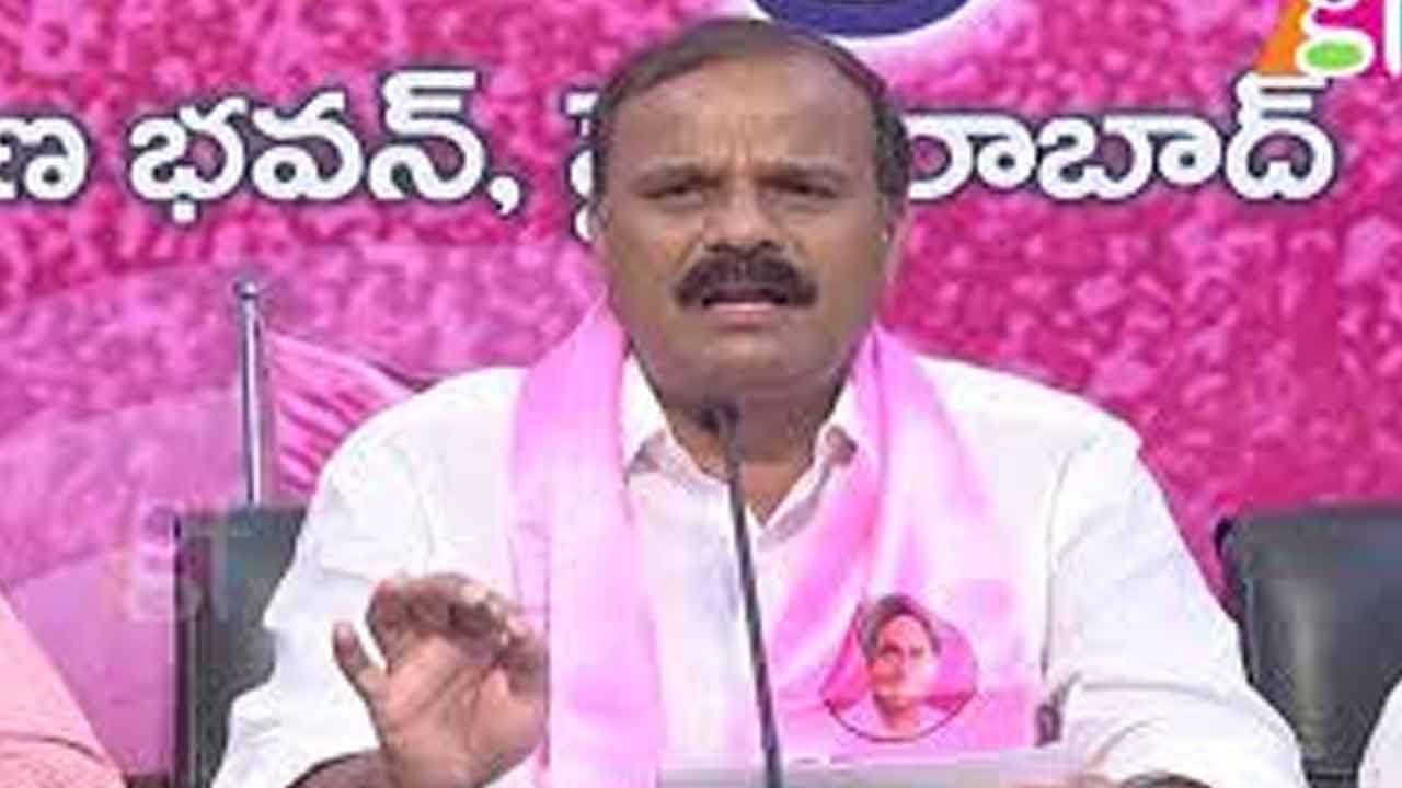 కేసీఆర్‌ నిర్ణయం పార్టీ బలోపేతం కోసమే : కర్నె ప్రభాకర్‌