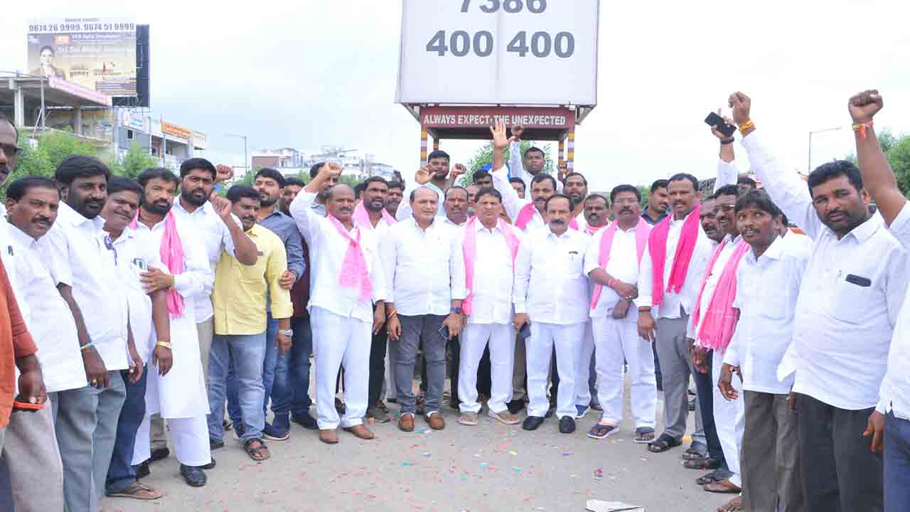 కూసుకుంట్ల ఎంపికపై హర్షాతిరేకాలు