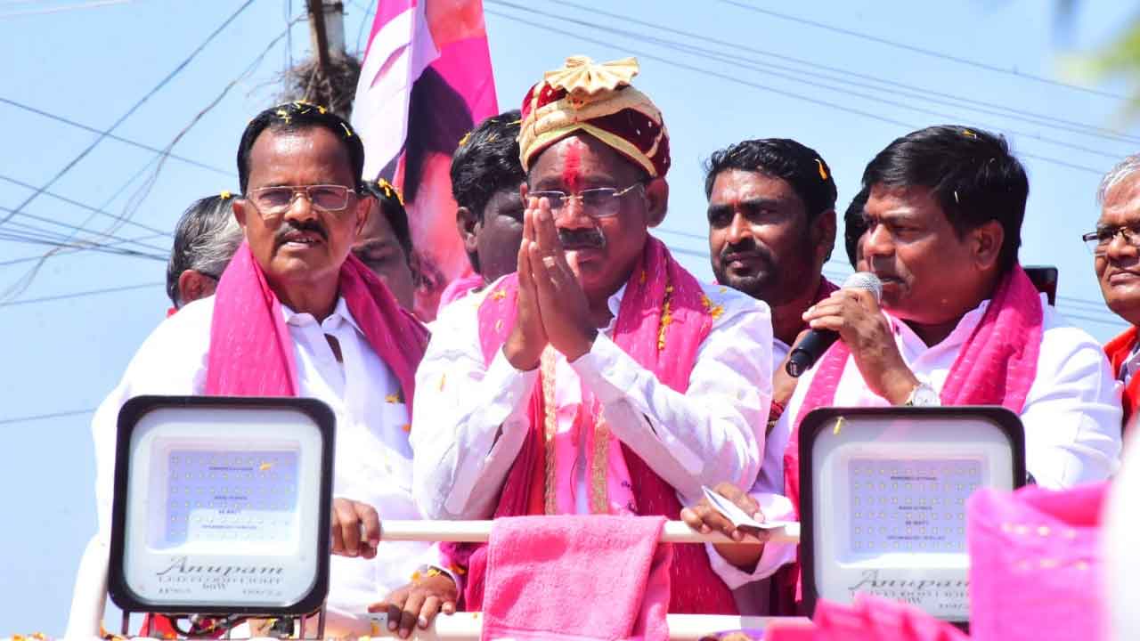 దండుమల్కాపూర్ ను దత్తత తీసుకుంటున్నా : పీయూసీ చైర్మన్ జీవన్ రెడ్డి