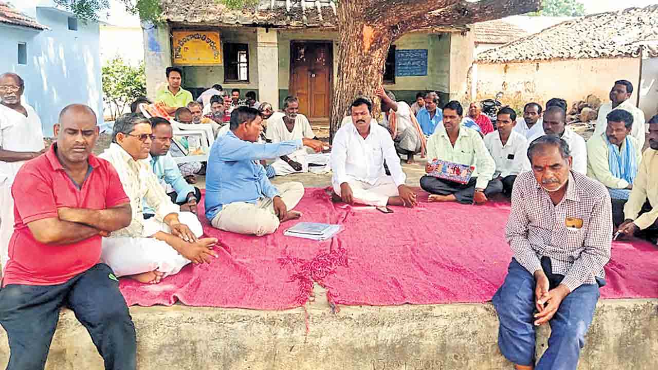 ఉపాధి కల్పన దిశగా..సర్కార్‌ అడుగులు