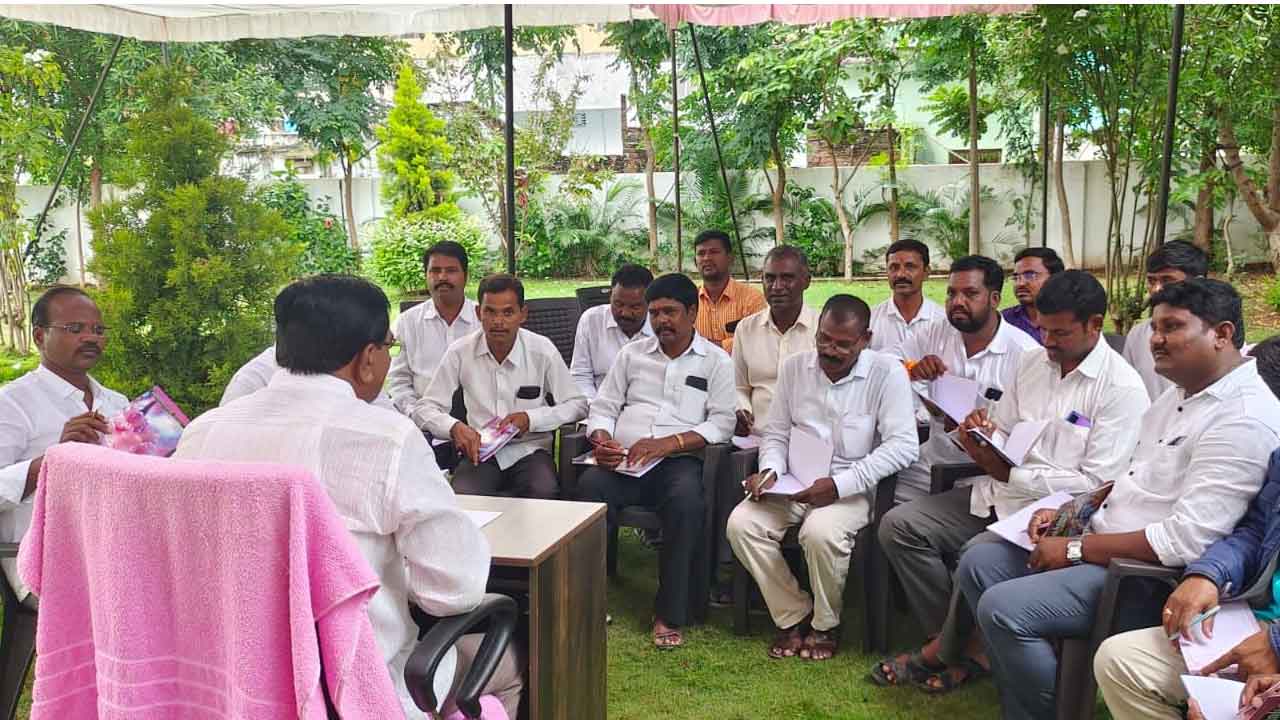 విజయమే లక్ష్యంగా టీఆర్‌ఎస్‌ శ్రేణులు పని చేయాలి : మంత్రి నిరంజన్‌రెడ్డి