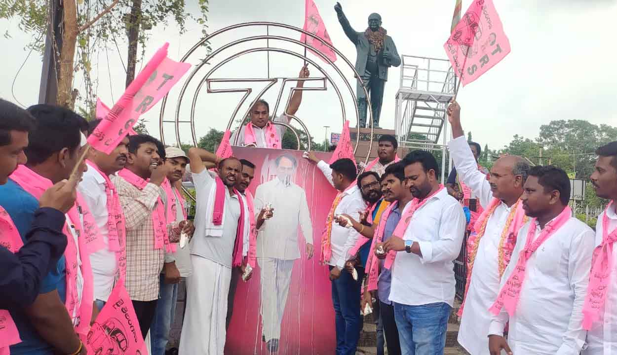 బీఆర్‌ఎస్‌ | తెలంగాణ వ్యాప్తంగా అంబరాన్నంటిన సంబరాలు