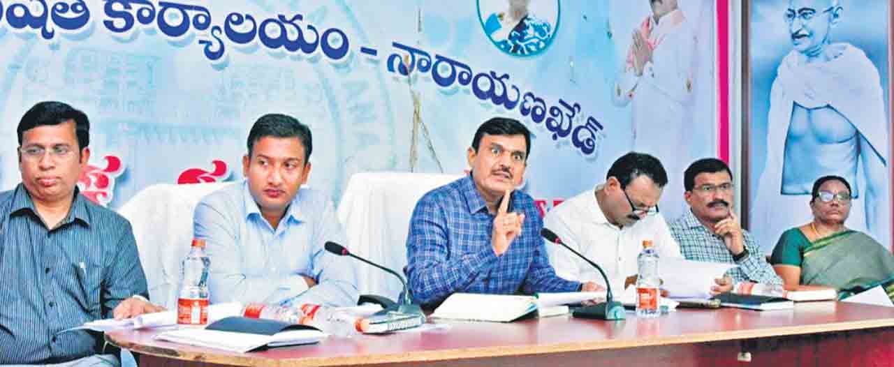 అసంపూర్తి పనులు వేగంగా పూర్తి చేయాలి