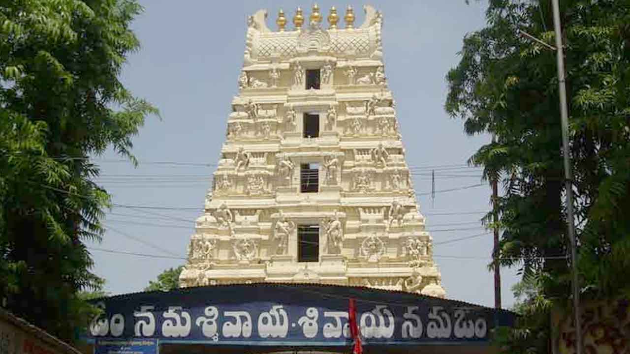 25న శ్రీశైలం మల్లన్న ఆలయం మూసివేత