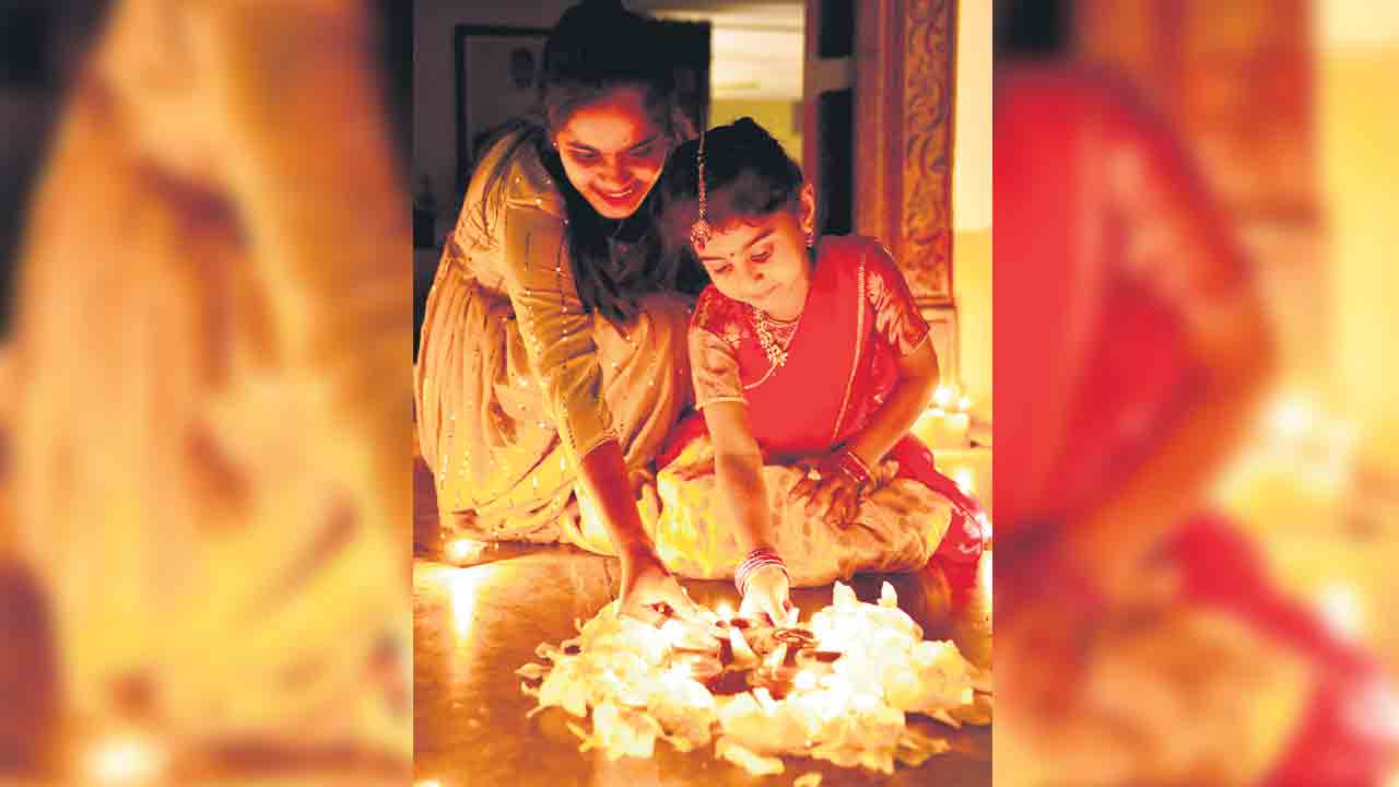 వెలుగుల వేడుకకు వేళాయె