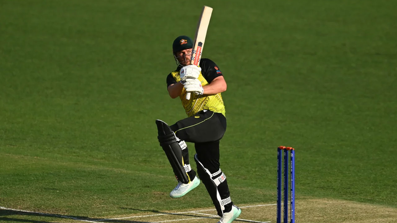 Aaron Finch | వార్మప్ మ్యాచ్‌లో వరల్డ్ కప్ కొట్టలేం కదా.. ఓటమి తర్వాత ఫించ్ జోకులు