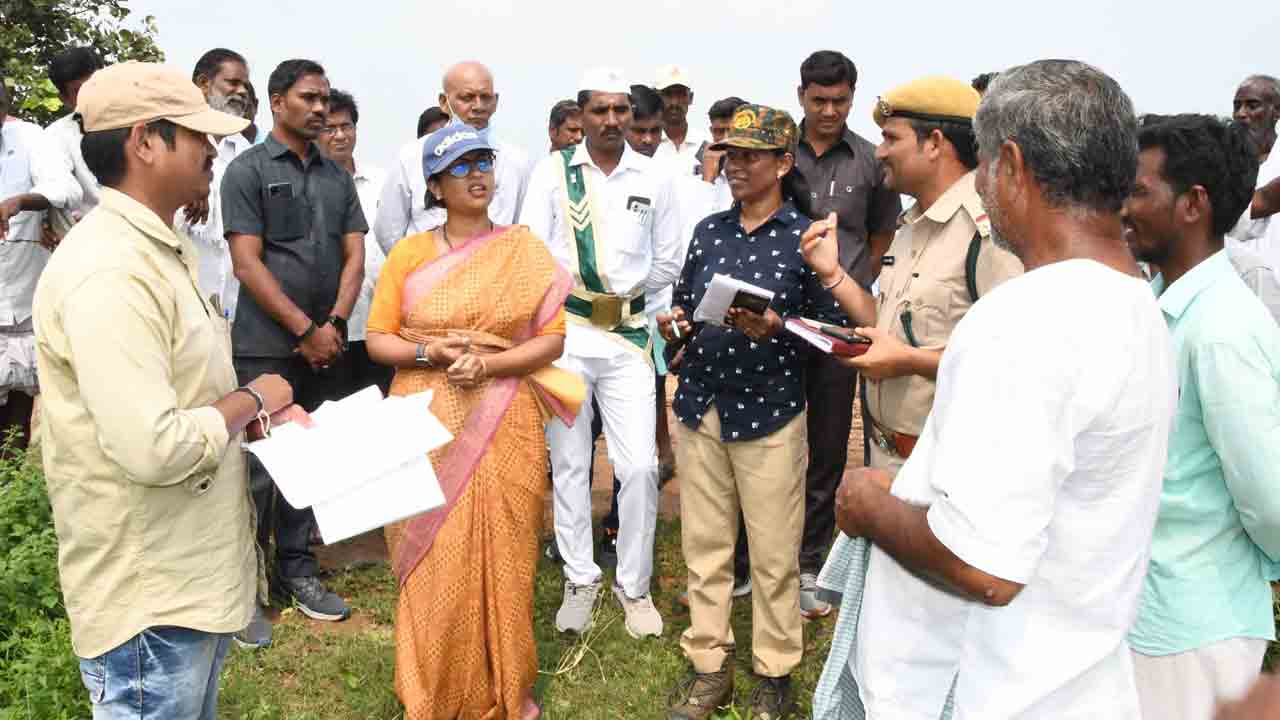 భూముల సర్వే చట్టప్రకారం నిర్వహించాలి