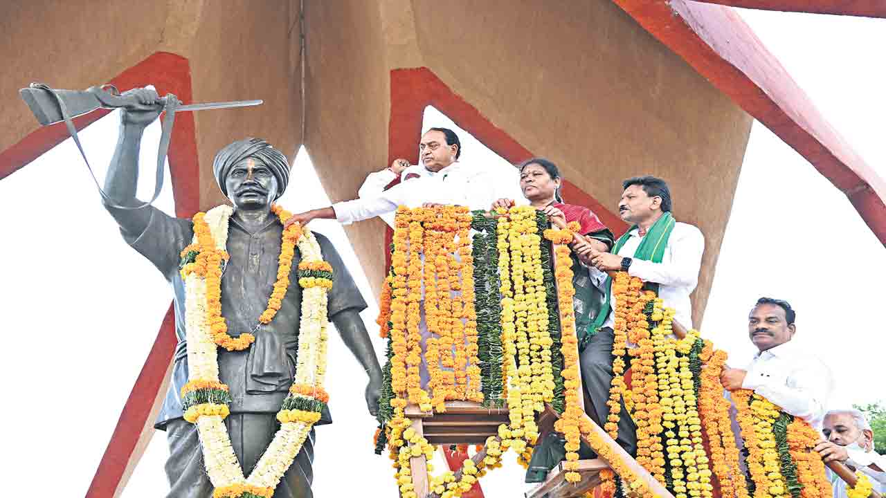 త్వరలో పోడు భూములకు పట్టాలు