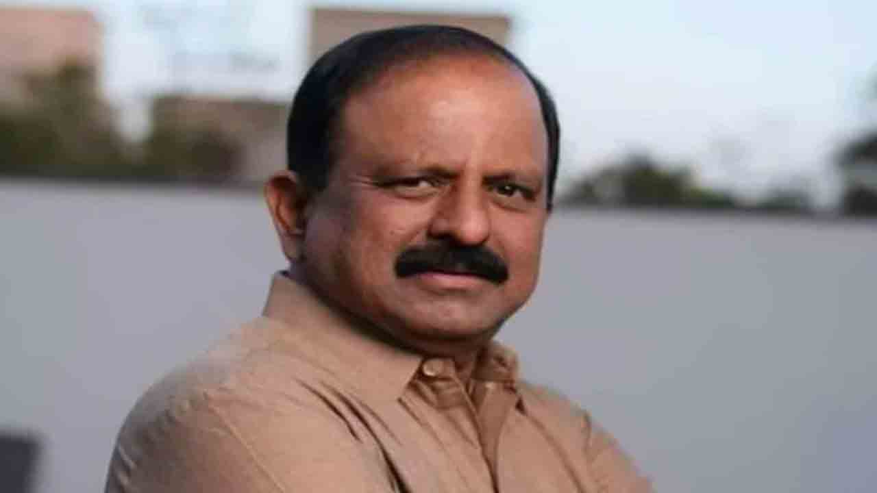 కర్ణాటక అసెంబ్లీ డిప్యూటీ స్పీకర్‌ ఆనంద్‌ కన్నుమూత