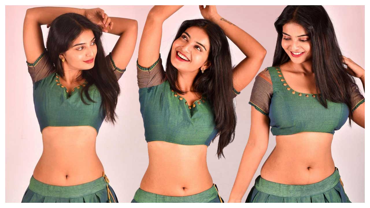 Ananya Nagalla | అనన్య నాగళ్ల నడుమందాలు అద‌ర‌హో..