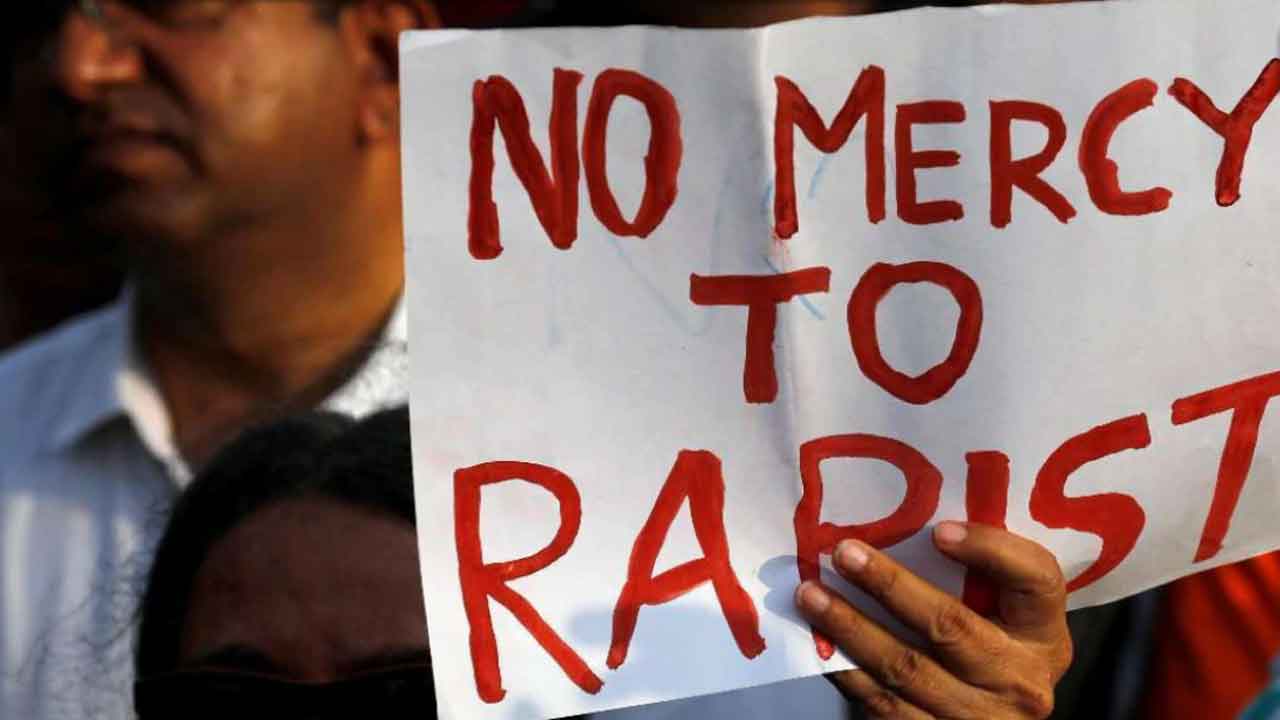 Atrocities in UP |యూపీలో పెరుగుతున్న లైంగికదాడులు..  తాజాగా రెండు ప్రాంతాల్లో అఘాయిత్యాలు