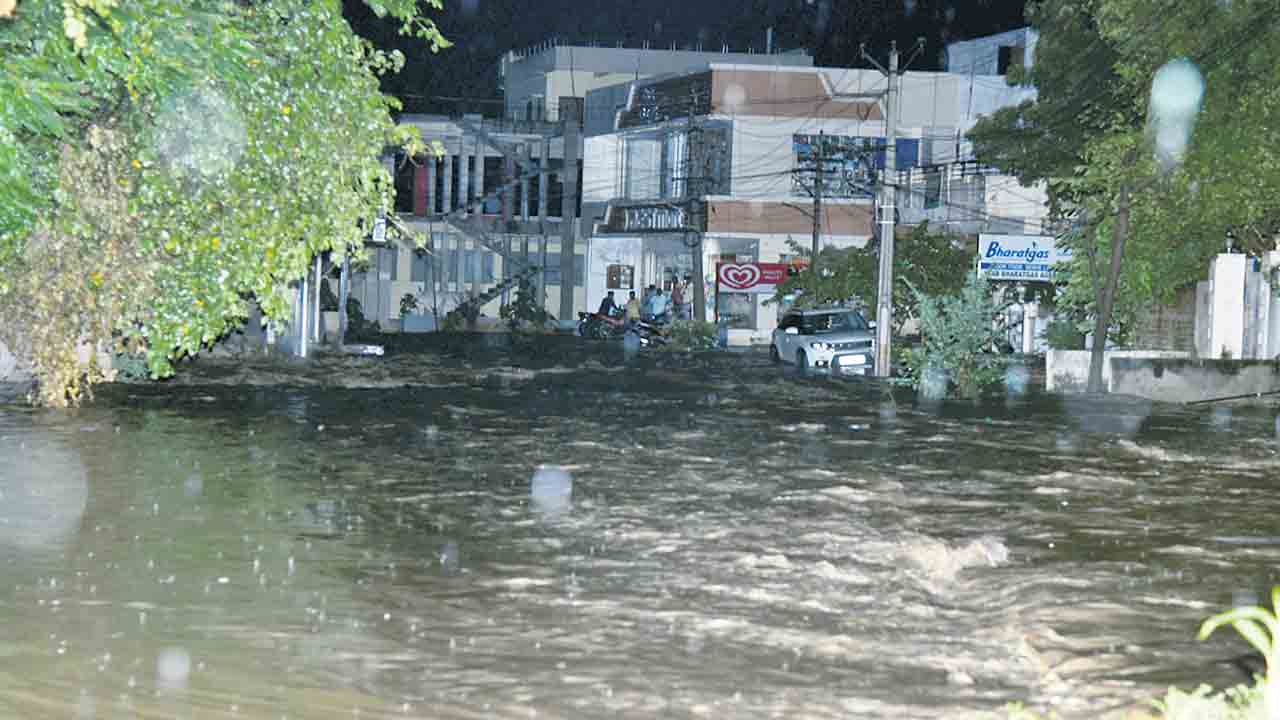 దంచికొట్టిన వాన.. పాలమూరులో 8 సెం.మీ. వర్షపాతం