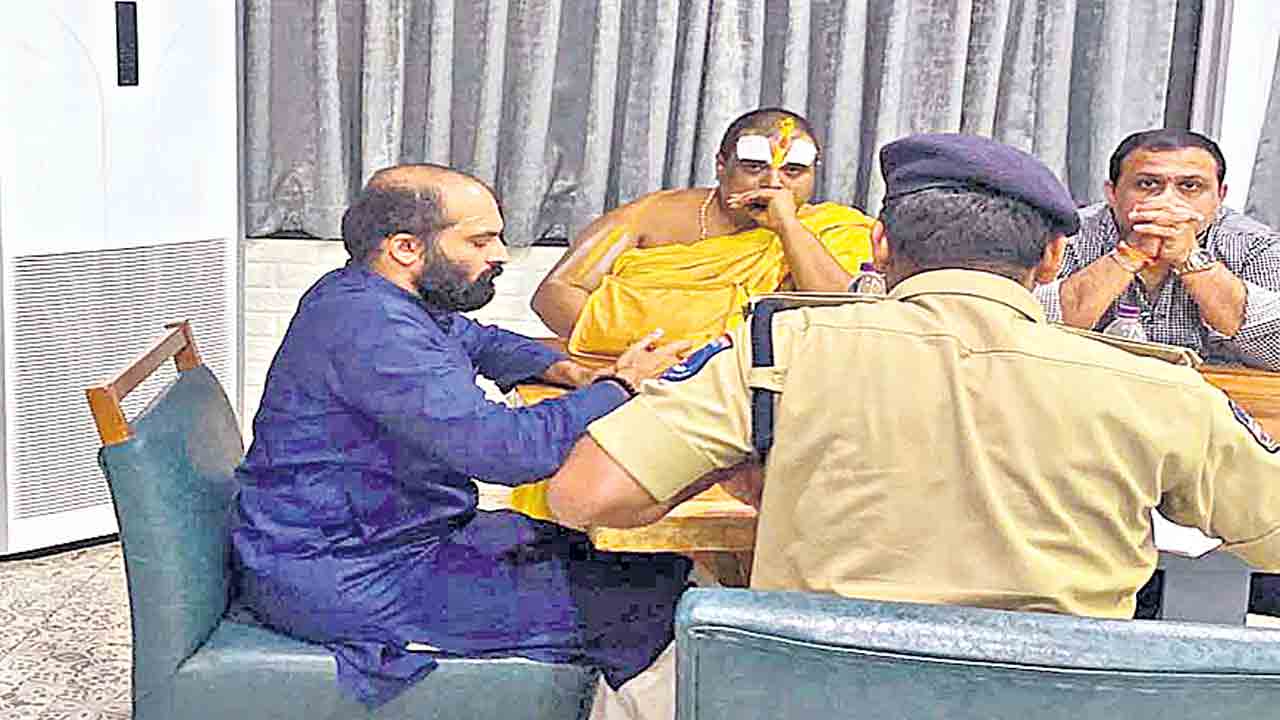 ధన రాజకీయాలకు చెల్లు చీటీ