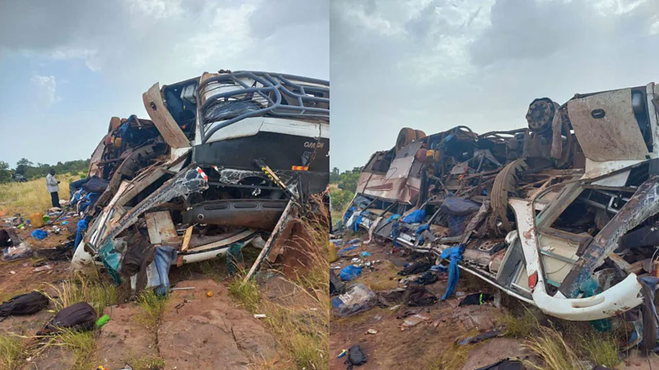 బస్‌లో పేలుడు : 11 మంది మృతి..53 మందికి గాయాలు