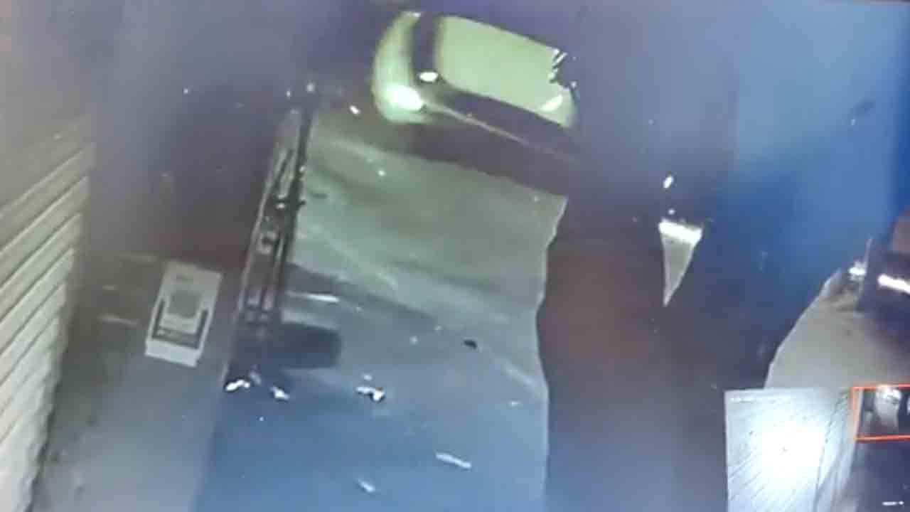 గుంతలమయంగా బెంగళూరు రోడ్లు.. నెలలో మూడో ప్రమాదం, మరొకరు మృతి