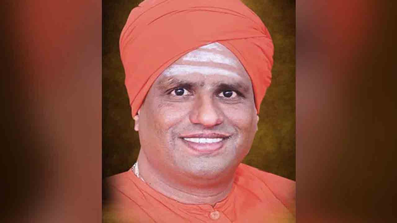 కర్ణాటక మఠాధిపతి ఆత్మహత్య కేసు… హనీట్రాప్‌ మహిళతోసహా ముగ్గురు అరెస్ట్‌