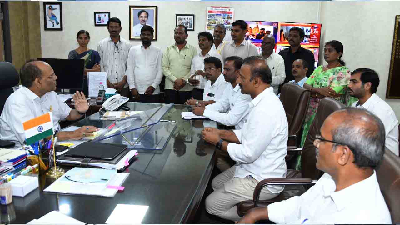 తెలంగాణ ప్రభుత్వంతో వీఆర్ఏల‌ చర్చలు సఫలం