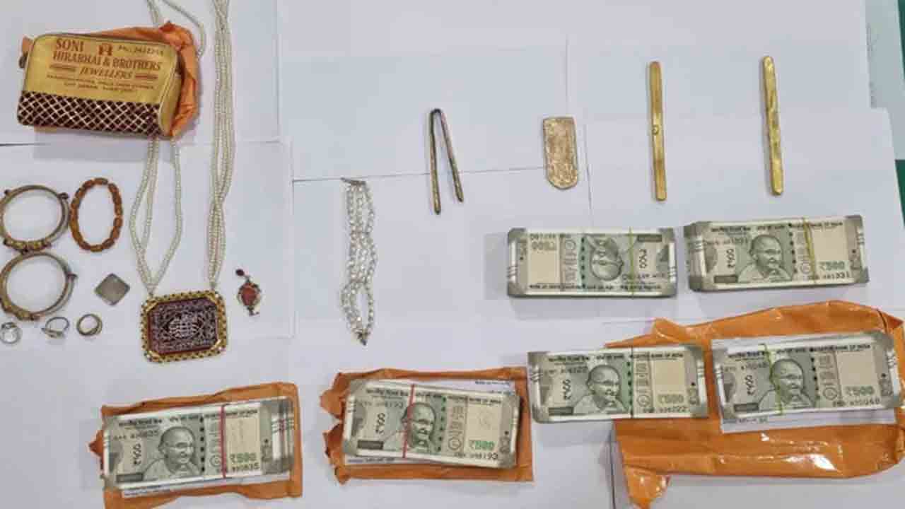 బంగారం, డబ్బు మాయం… ఆత్మల పనిగా అనుమానించిన వ్యాపారి, చివరకు ఏమైందంటే?