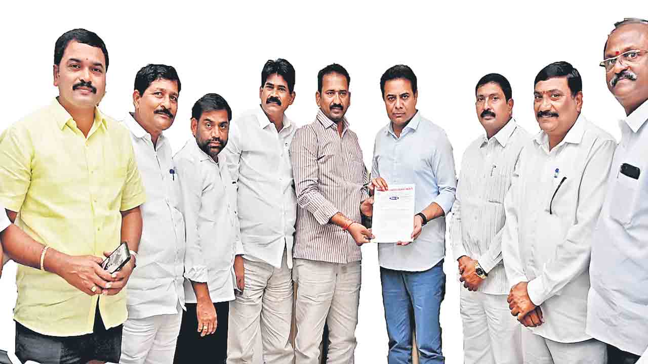 ప్రమోషన్లు, బదిలీల షెడ్యూల్ ఇవ్వండి