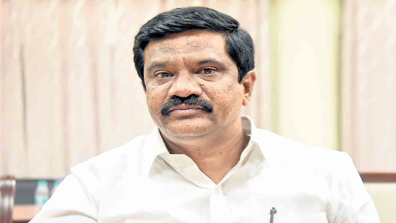 మునుగోడులో ఎగిరేది గులాబీ జెండానే