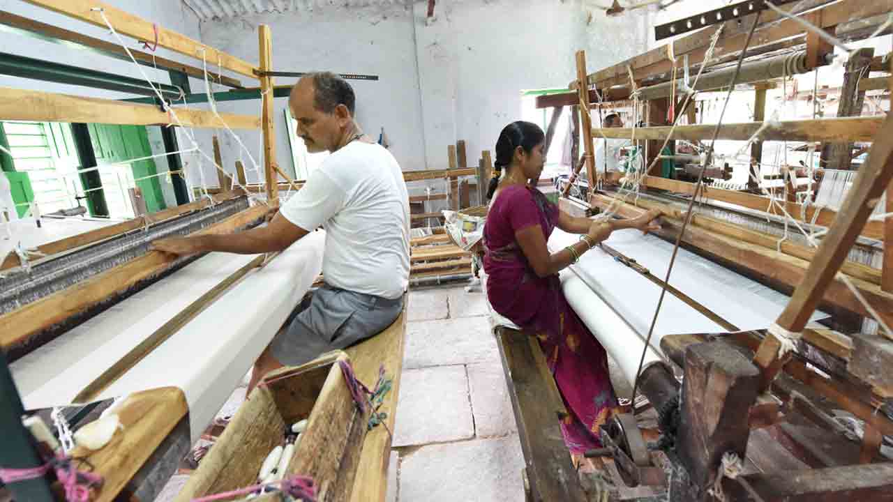 నేతన్నలను మరిచిన కేంద్రం