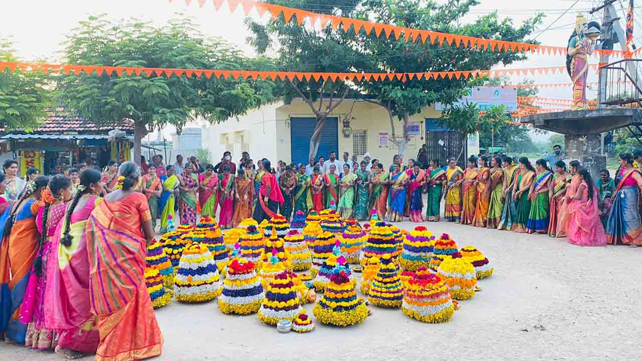 ఒక తలపోత, వలపోత