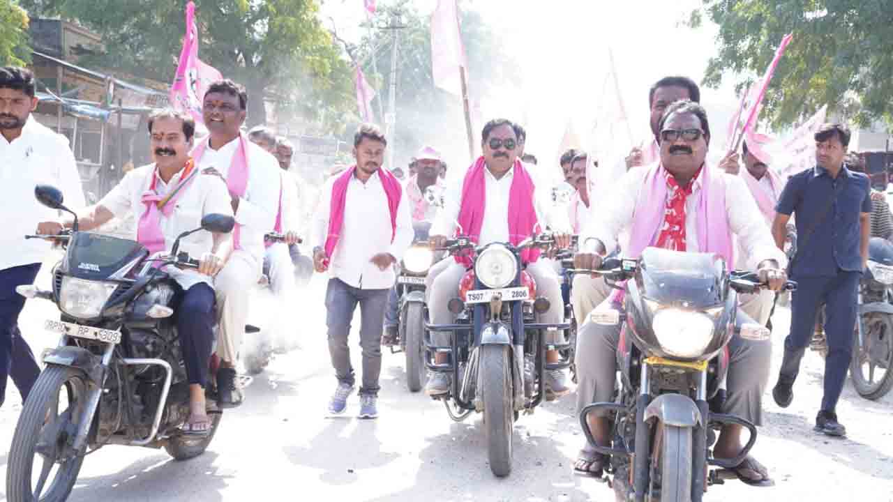 ప్రజల మధ్య చిచ్చు, విచ్ఛిన్నమే బీజేపీ విధానం: మంత్రి ఎర్రబెల్లి