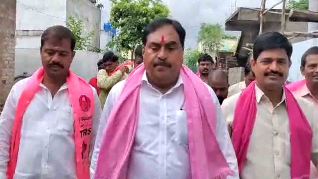 Munugode bypoll | కోమటిరెడ్డిని తరుముతున్న ప్రజలు: మంత్రి ఎర్రబెల్లి