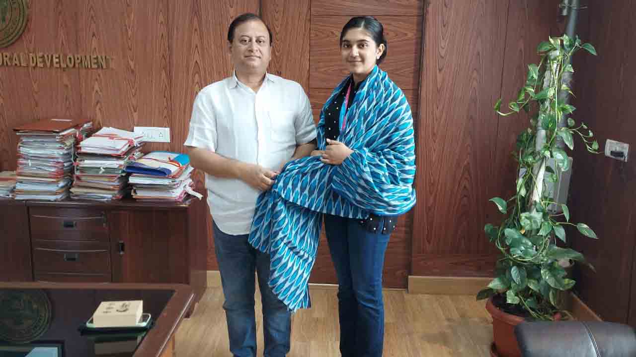 బంగారు ప‌త‌కం సాధించిన ఈషా సింగ్‌కు అభినంద‌న‌లు