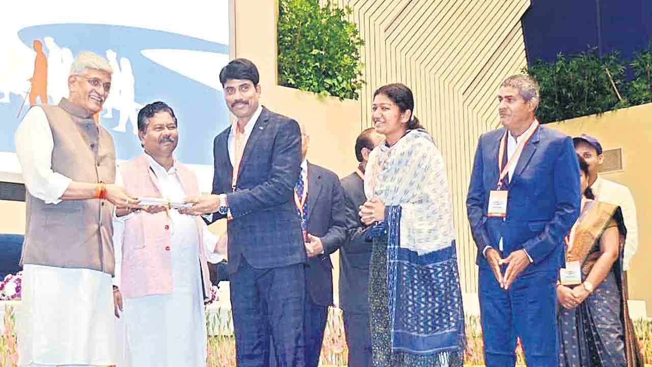 స్వచ్ఛ సర్వేక్షణ్‌లో ఇందూరుకు అవార్డులు