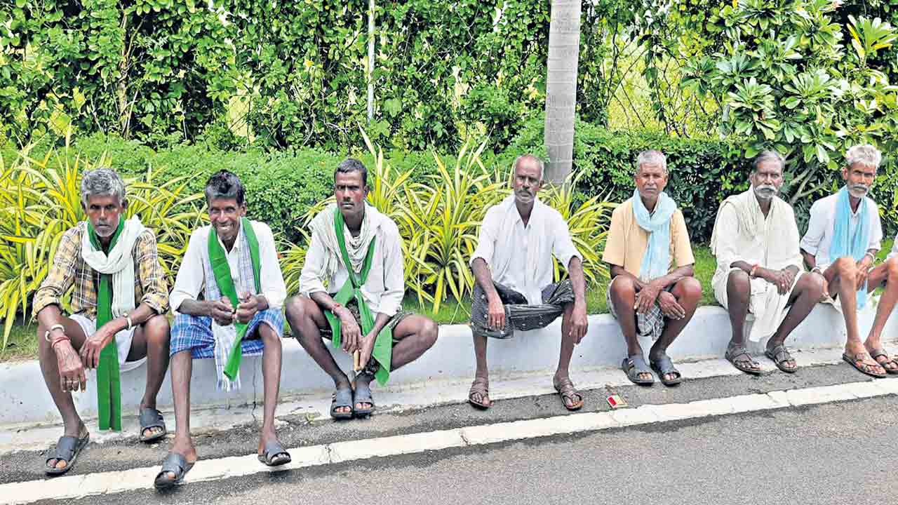 ఇప్పుడే బతుకులు బాగున్నయి.. నాడు పట్టించుకున్నోడే లేడు.. రైతన్నల మనోగతం