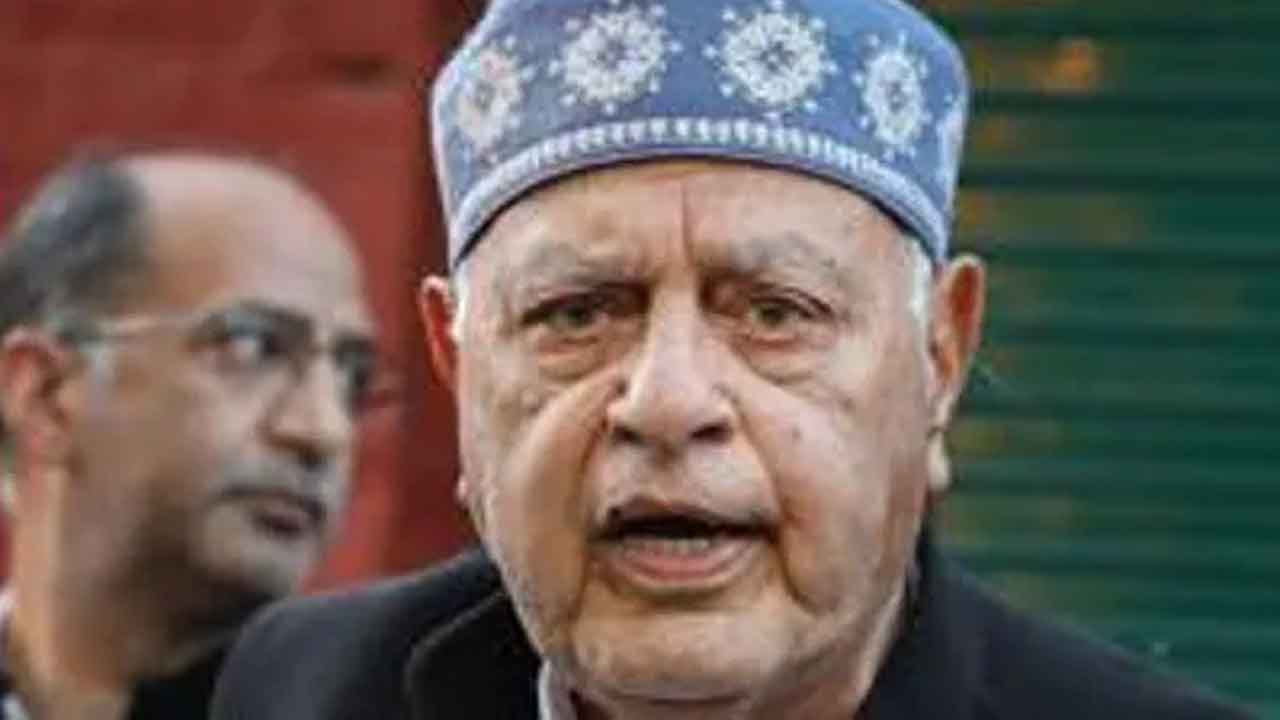 ప్రభుత్వం స్పందించకపోతే… కశ్మీర్‌లో హిందువులు లేకుండా పోతారు: ఫరూక్